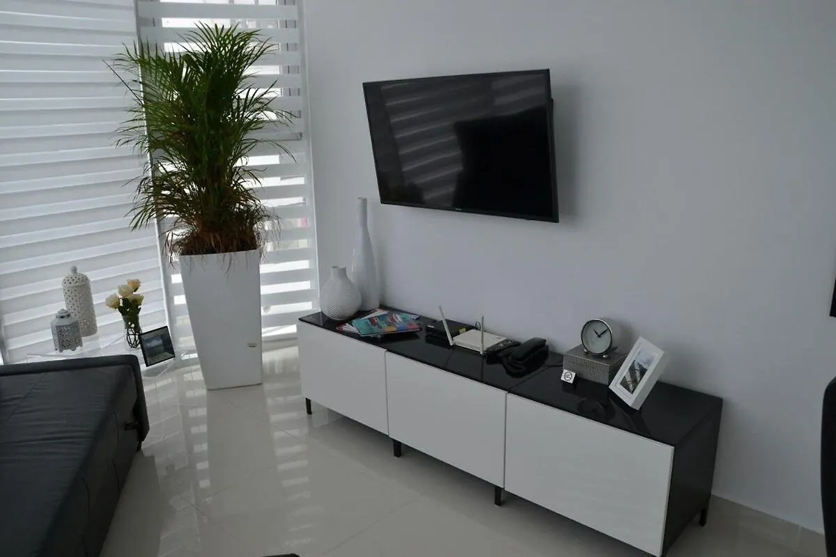 Armonia 30 Suites By Yellowkey Los Prados